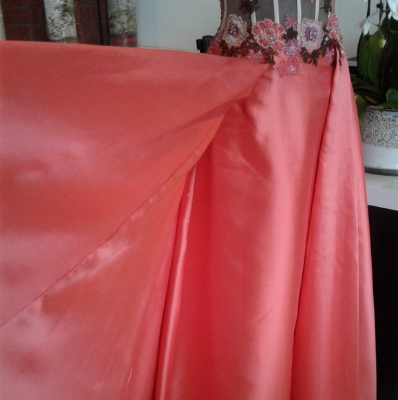 Tony Bowls TB117344 Dark Coral - Picture 4 of 4